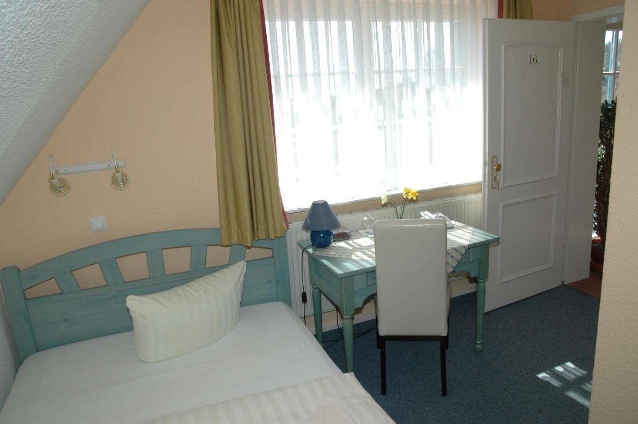 Landhotel Ostseetraum & Fewo Rostock Szoba fotó